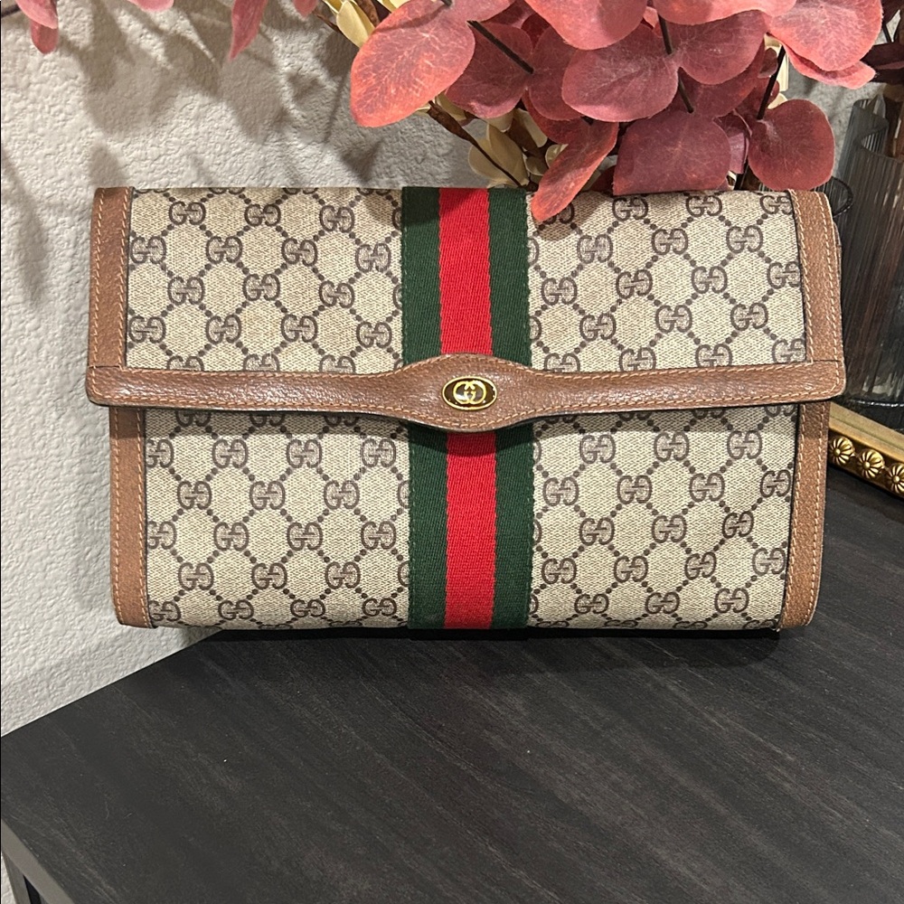 Gucci GG Supreme Vintage Clutch , Sherry Line Brown